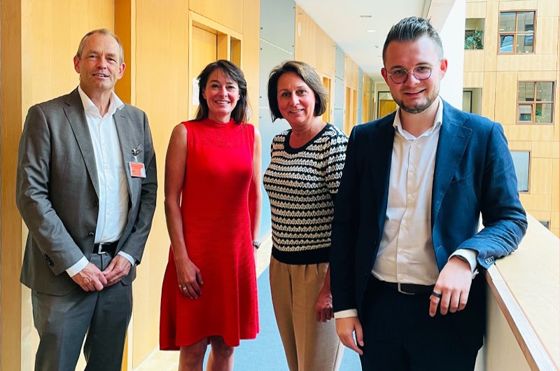 via zu Gast im Bundestag bei Westig und Funke-Kaiser